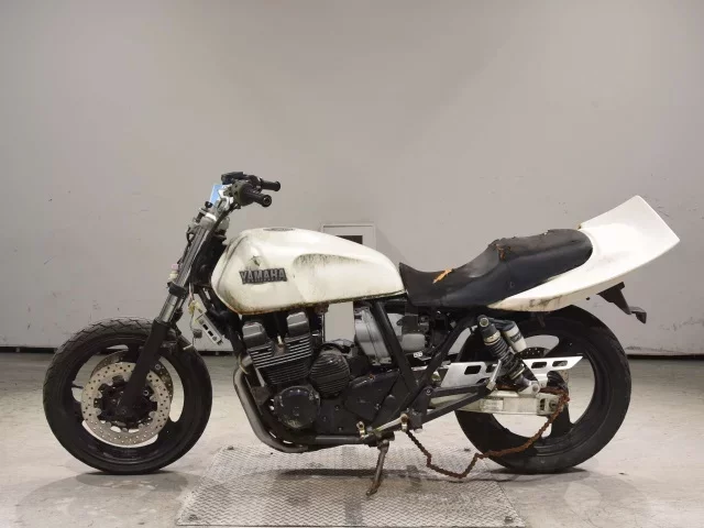 Yamaha XJR400