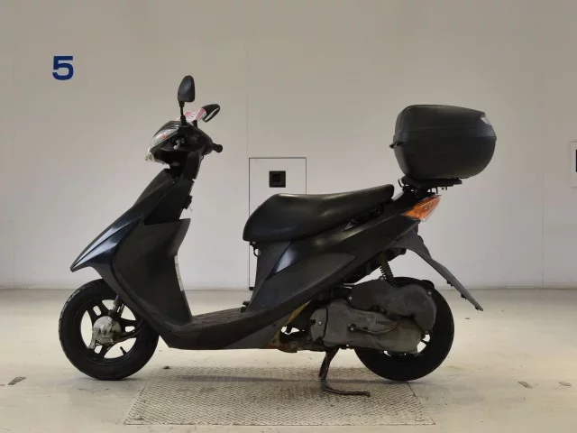 Suzuki ADDRESS V50