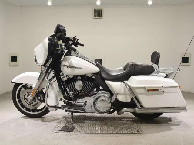 Harley-Davidson HARLEY FLHX1580