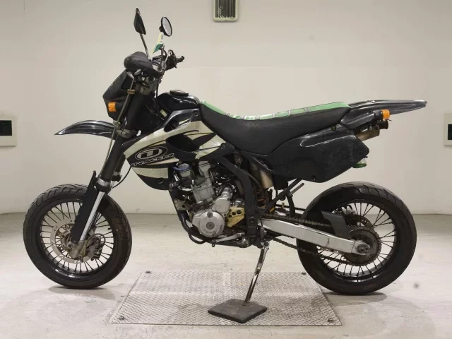 Kawasaki D-TRACKER