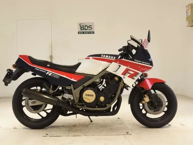 Yamaha FZ750