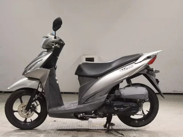 Suzuki ADDRESS110-2