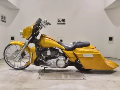 Harley-Davidson HARLEY FLHX1580