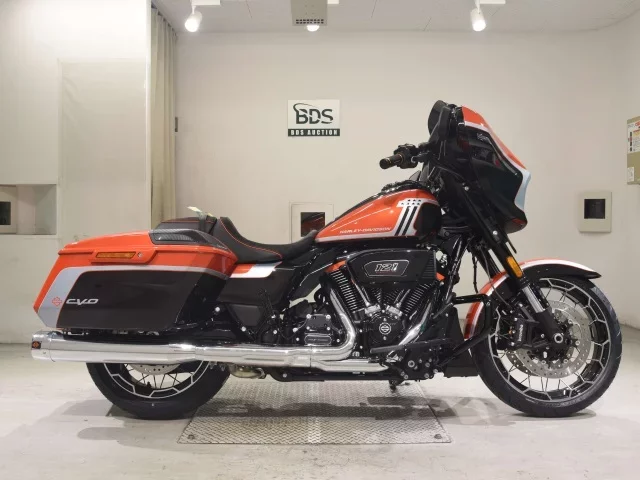 Harley-Davidson HARLEY FLHXSE1980CVO лот № 5184 оценка 8  с аукциона в Японии