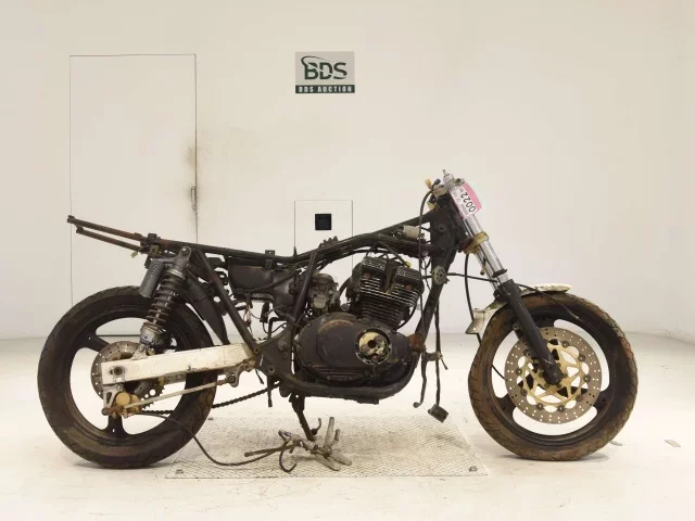 Suzuki GSX250E SHO LOUIS NOT EQUIPPED
