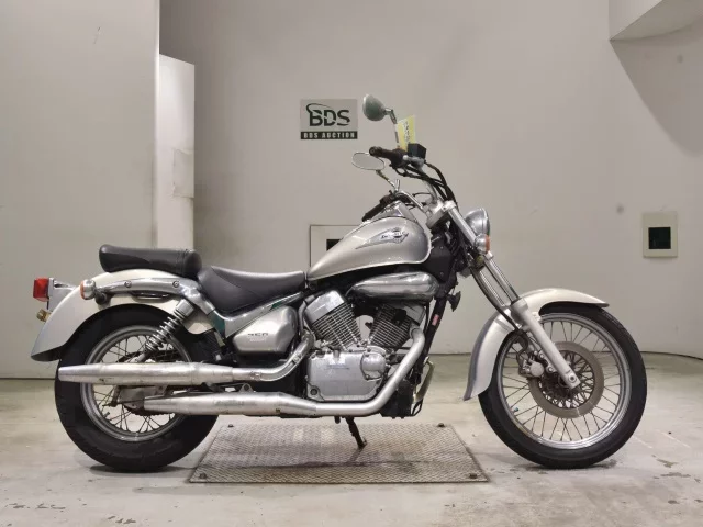 Suzuki INTRUDER 250
