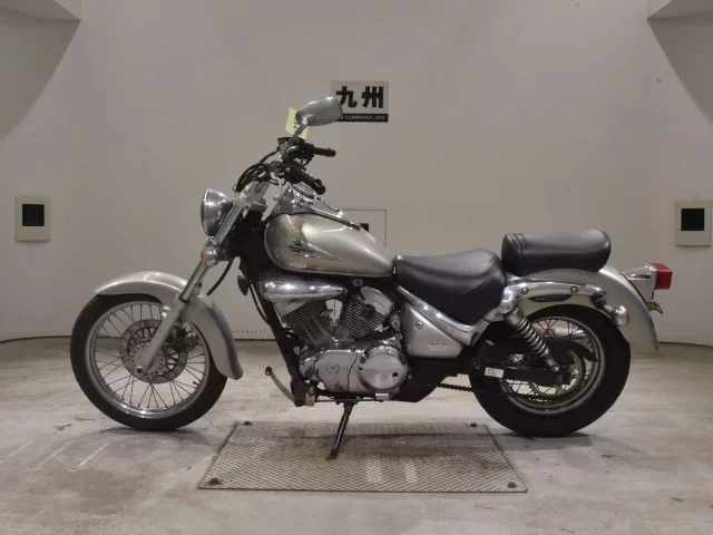 Suzuki INTRUDER 250
