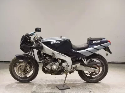 Yamaha FZR250R-1 SHO LOUIS NOT EQUIPPED