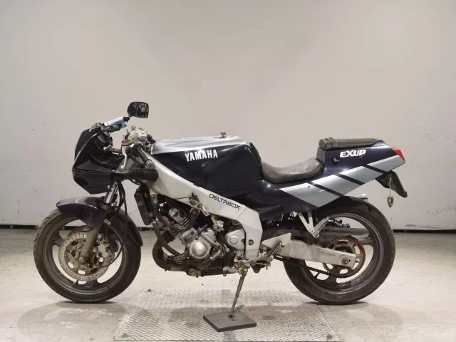 Yamaha FZR250R-1 SHO LOUIS NOT EQUIPPED