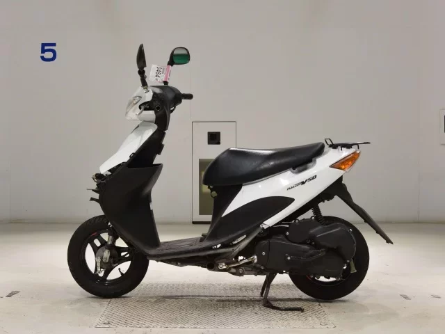 Suzuki ADDRESS V50-3