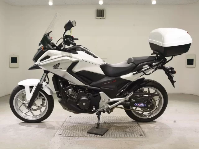 Honda NC750X-2