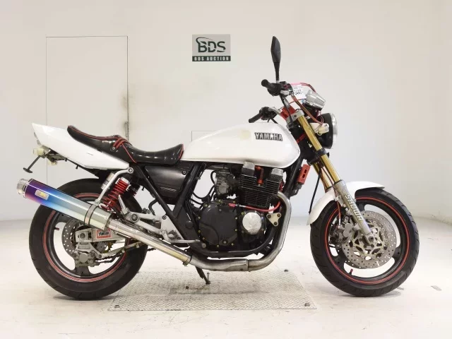 Yamaha XJR400