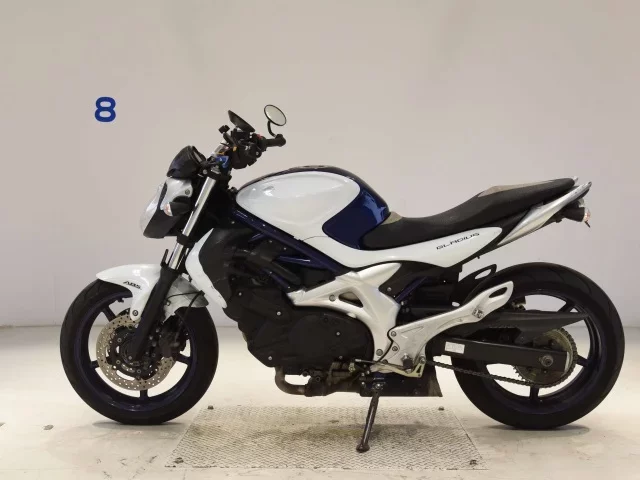 Suzuki GLADIUS400
