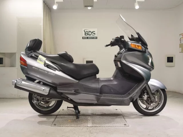 Suzuki SKYWAVE 650LX лот № 5261 оценка 4  с аукциона в Японии