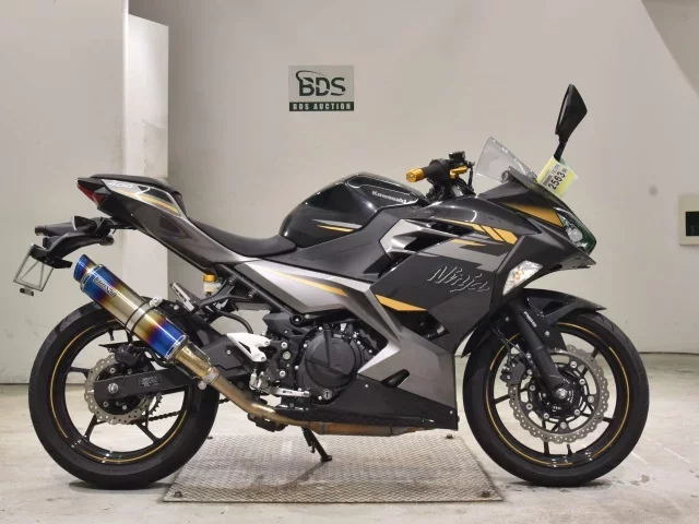 Kawasaki NINJA400-2 лот № 2563 оценка 5  с аукциона в Японии