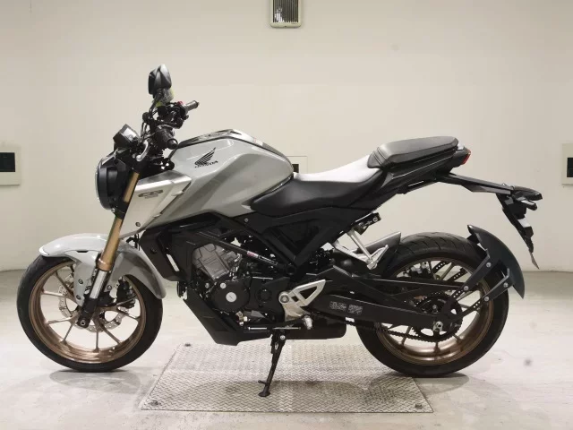 Honda CB125R-2