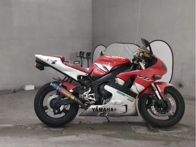 Yamaha YZF-R1