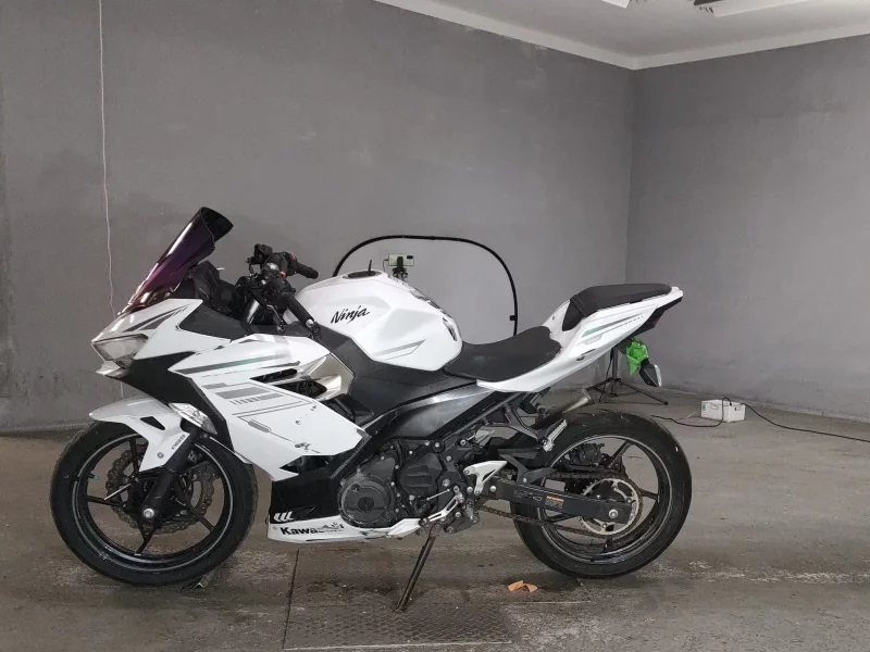 Kawasaki NINJA400