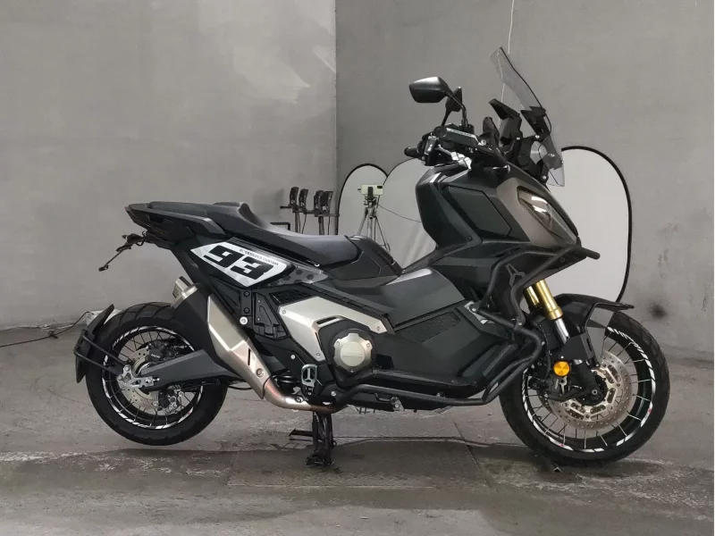 Honda X-ADV лот № 7202 оценка 5  с аукциона в Японии