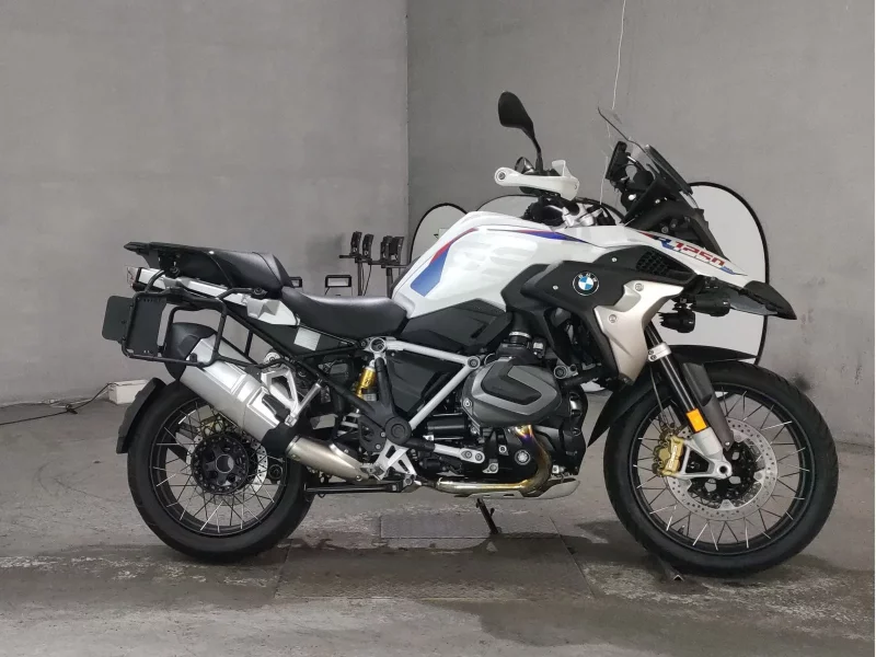 BMW  R1250GS лот № 7345 оценка 4  с аукциона в Японии