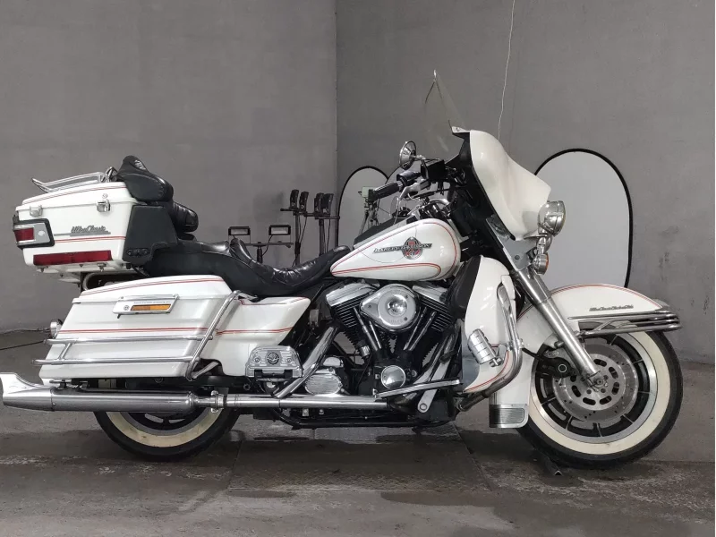 Harley-Davidson HARLEY FLHTCU1340