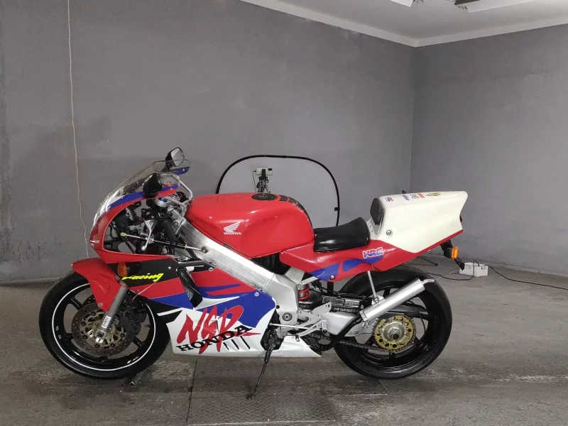 Honda NSR250R-1