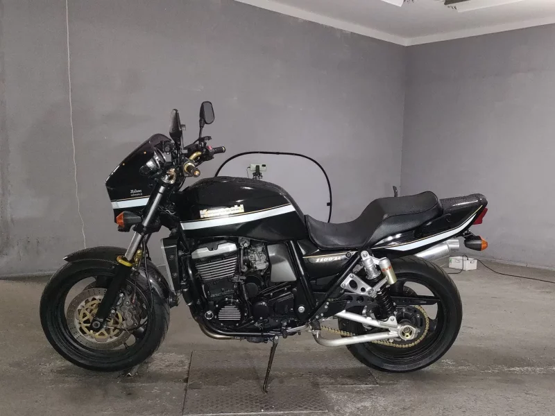 Kawasaki ZRX1100