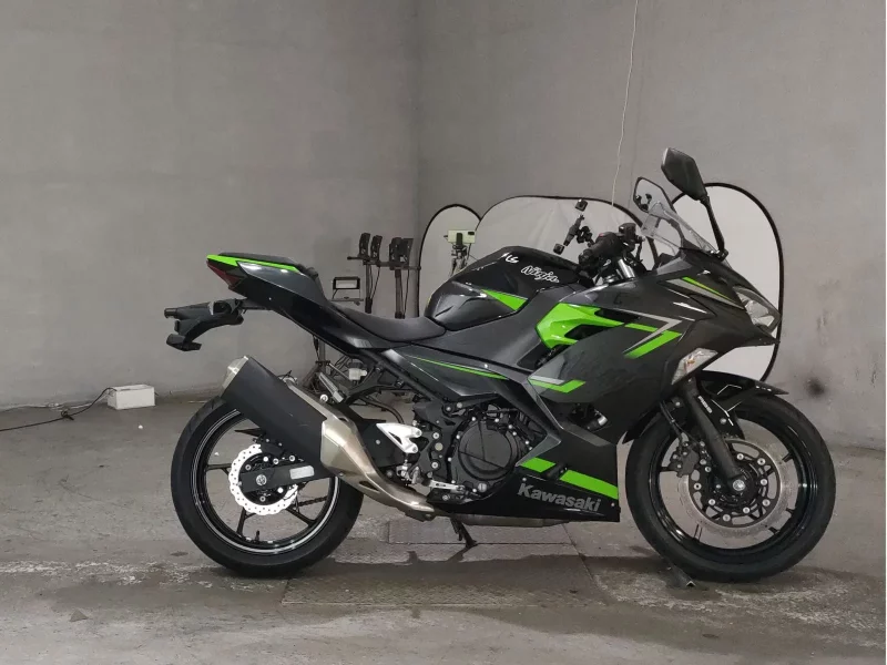 Kawasaki NINJA400