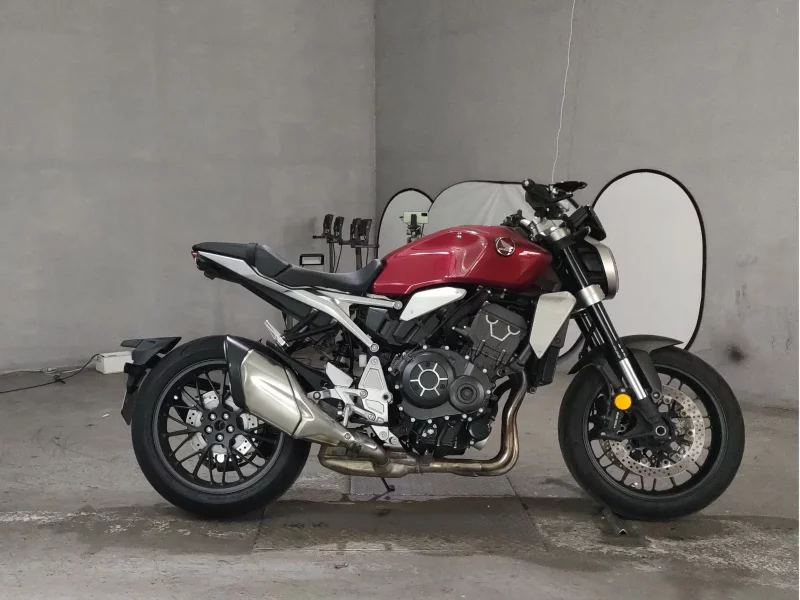 Honda CB1000R лот № 7484 оценка 4.5  с аукциона в Японии