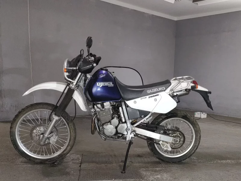 Suzuki DJEBEL250XC