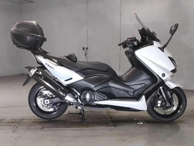 Yamaha T-MAX530 лот № 5171 оценка 4  с аукциона в Японии