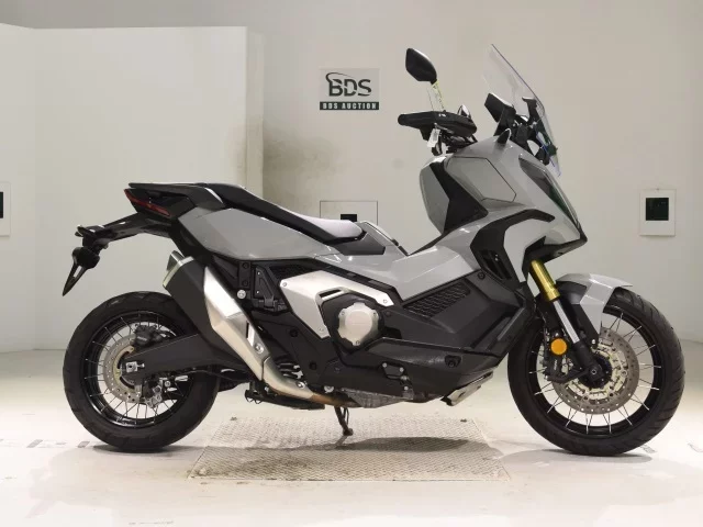 Honda X-ADV750-2 лот № 5166 оценка 6  с аукциона в Японии