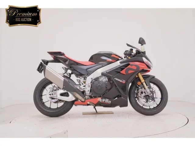 Aprilia  RSV4 1100 FACTORY лот № 7595 оценка 6  с аукциона в Японии