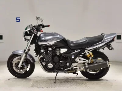 Yamaha XJR1300  с аукциона в Японии