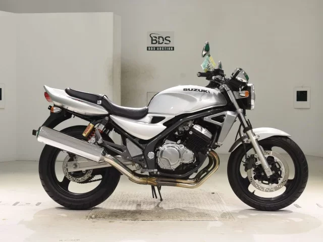 Suzuki GSX250 лот № 5195 оценка 4  с аукциона в Японии