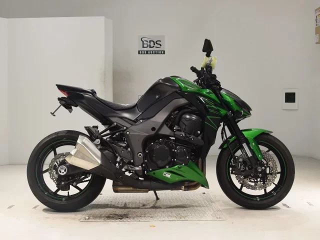 Kawasaki Z1000-5A лот № 2646 оценка 5  с аукциона в Японии