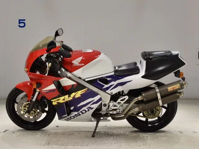 Honda RVF400