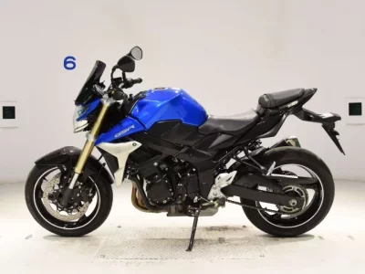 Suzuki GSR750