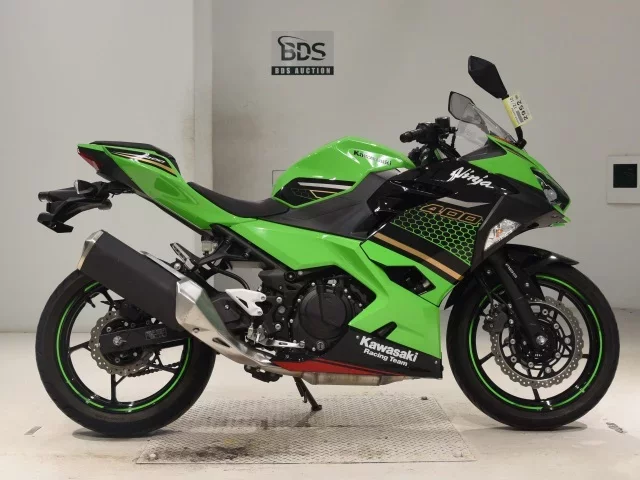 Kawasaki NINJA400-2 лот № 2952 оценка 5  с аукциона в Японии