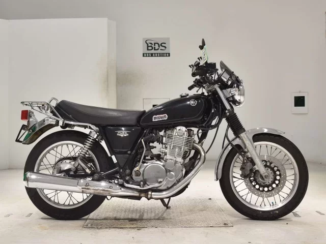Yamaha SR400-4 лот № 2783 оценка 4  с аукциона в Японии