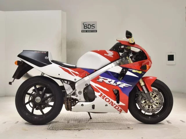 Honda RVF750