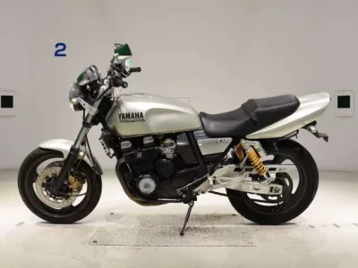 Yamaha XJR400R-1  с аукциона в Японии
