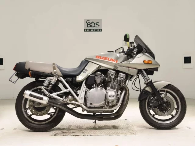 Suzuki GSX750S KATANA