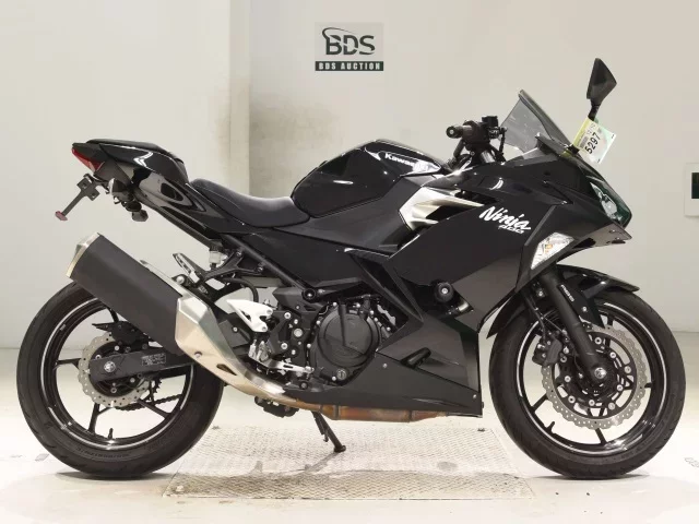 Kawasaki NINJA400-2