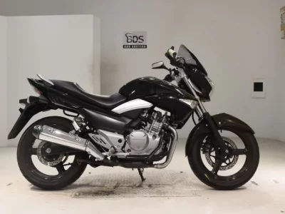 Suzuki GSR250  с аукциона в Японии