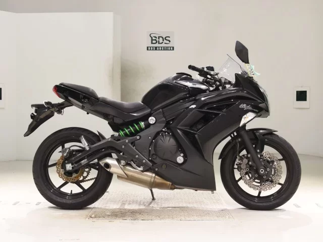 Kawasaki NINJA400 лот № 5279 оценка 4  с аукциона в Японии