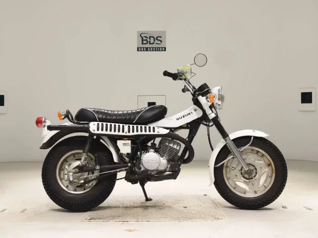 Suzuki RV125