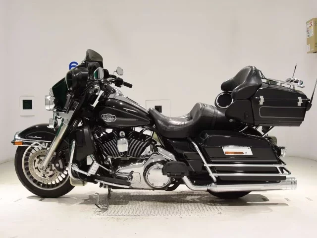 Harley-Davidson HARLEY FLHTCU1580
