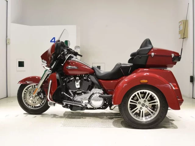 Harley-Davidson HARLEY FLHTCUTG1870
