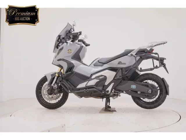 Honda X-ADV750-2